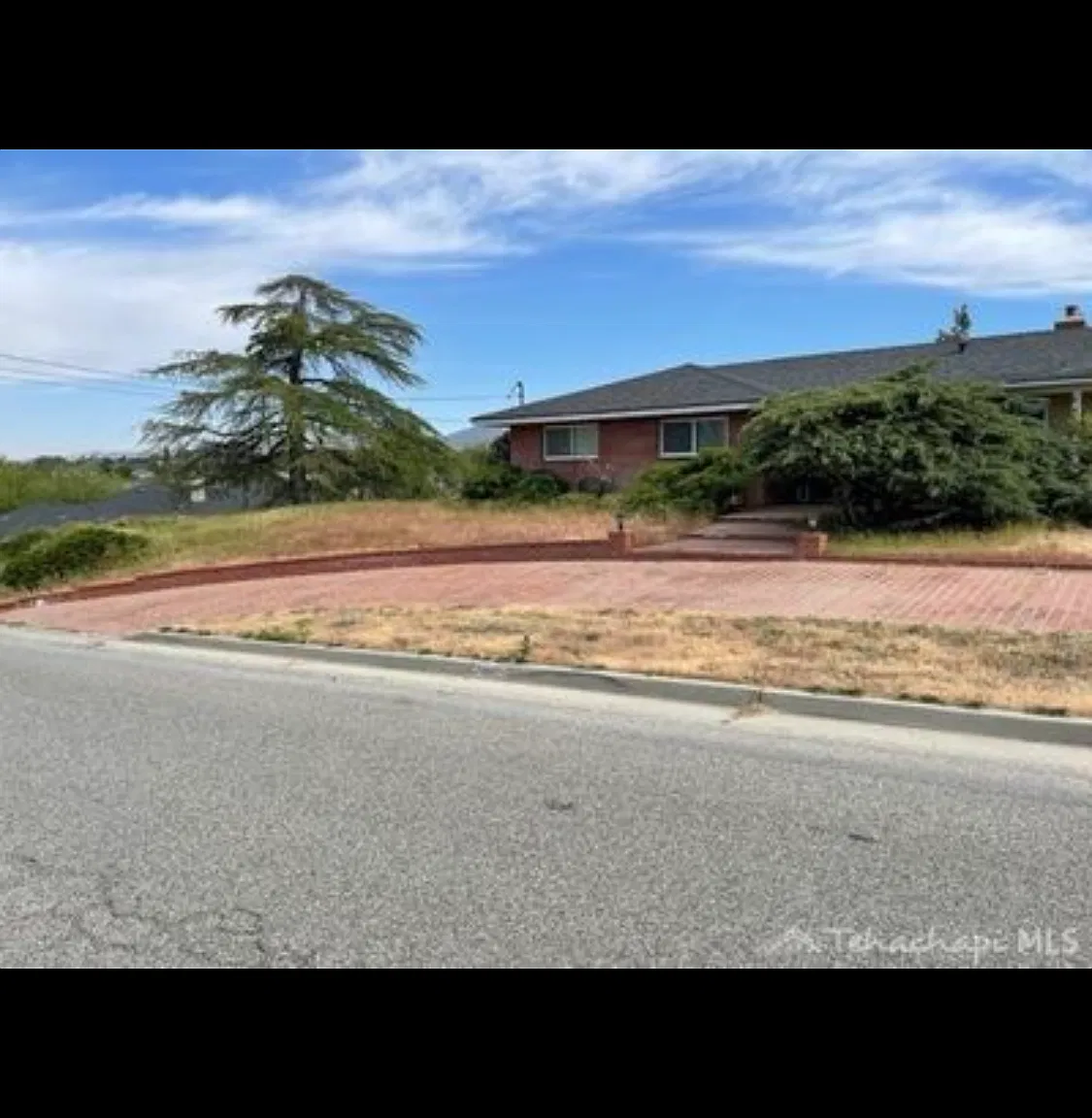 4 bed, 1888 sqft, $2,500 — Photo 3