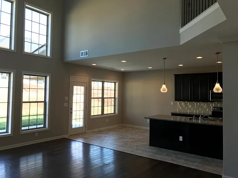 1724 Glen Shady Blvd — Photo 5