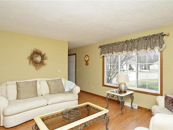5th image of 804 Meadowood Blvd