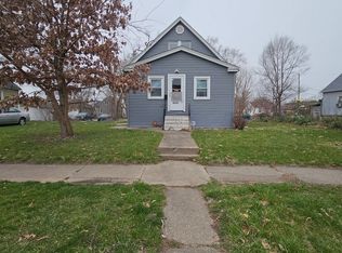 1516 7th St, Rock Island, IL 61201