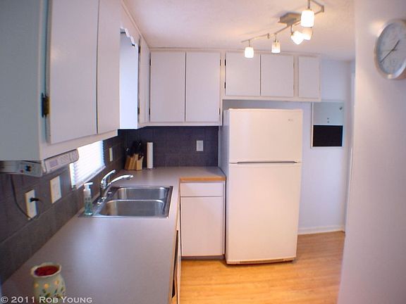 4th image of 3219 Charlesgate Ave SW