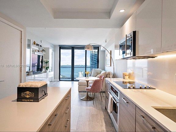 5th image of 121 NE 34th St Unit 2506A