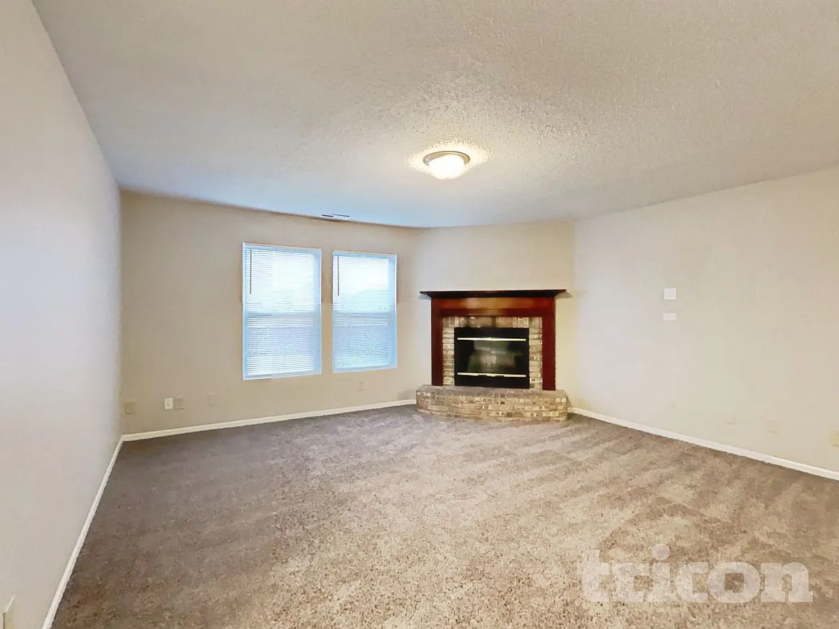 Building Photo - 2875 Ludwig Dr