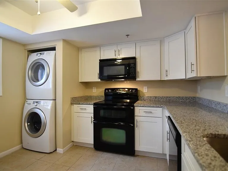 1068 E Michigan St #B — Photo 11