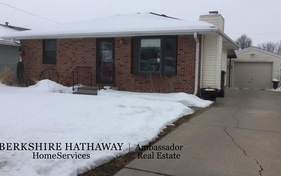 1st image of 525 W Dawes Ave