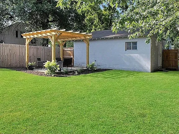 726 W Broadway St — Photo 19