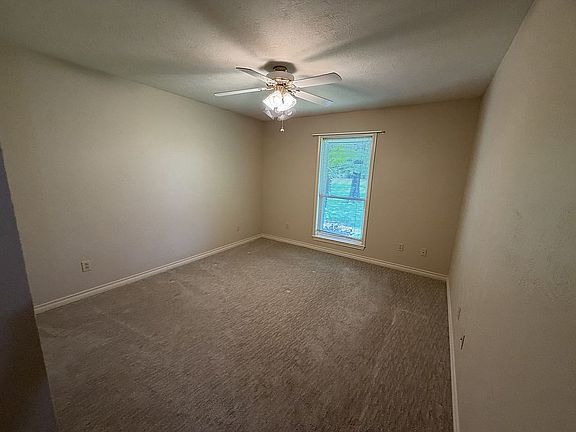 4th image of 9767 Winzer Rd