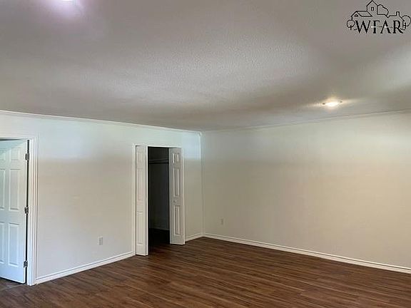 2nd image of 3110 Southeast Dr