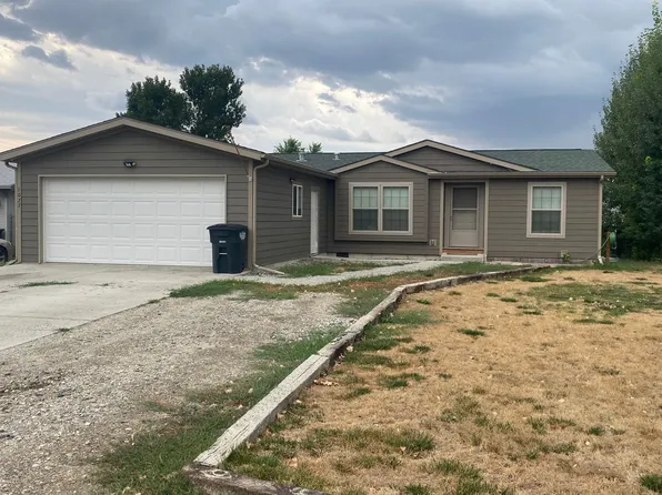 1027 Falls Creek Dr, Columbus, MT 59019