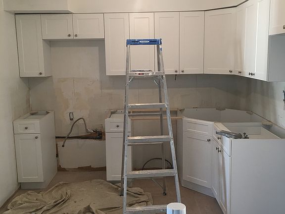 3rd image of 1640 Bell Blvd #2FL