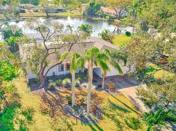 320 Mimosa Cir, Sarasota, FL 34232