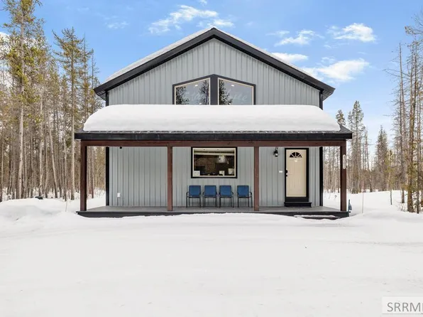 4062 Steelhead Dr, Island Park, ID 83429