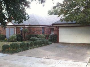 4366 Cantrell St, Grand Prairie, TX 75052