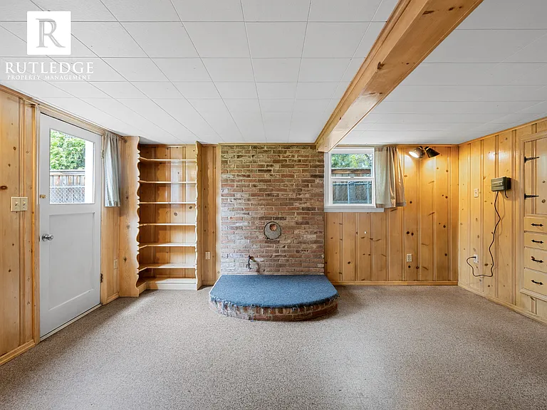 2000 Westerlund Dr — Photo 24