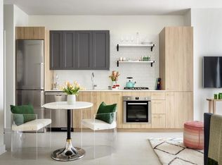 1024 W Van Buren St #1207, Chicago, IL 60607