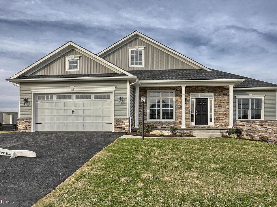 1st image of 21 Starlight Ln
