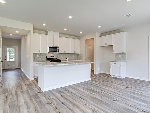 4th image of 36 Longleaf St