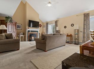 136 Pembroke Rd #8-68, Danbury, CT 06811