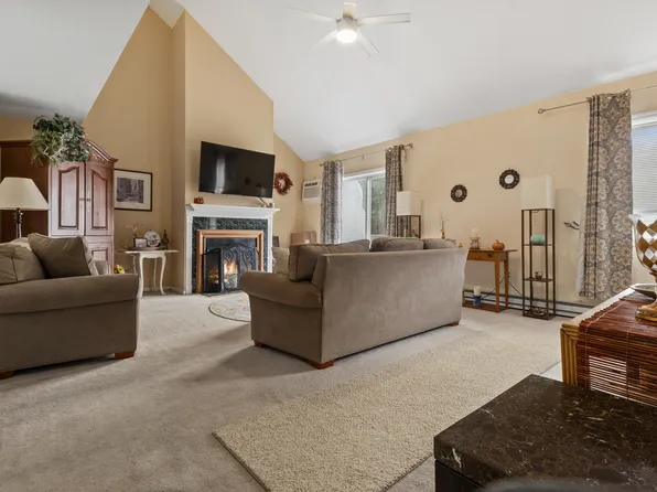 136 Pembroke Road #8-68, Danbury, CT 06811