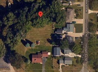 4118 Lindberg Ave NE, Grand Rapids, MI 49525