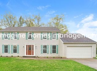 18042 W Bend Dr, Strongsville, OH 44136