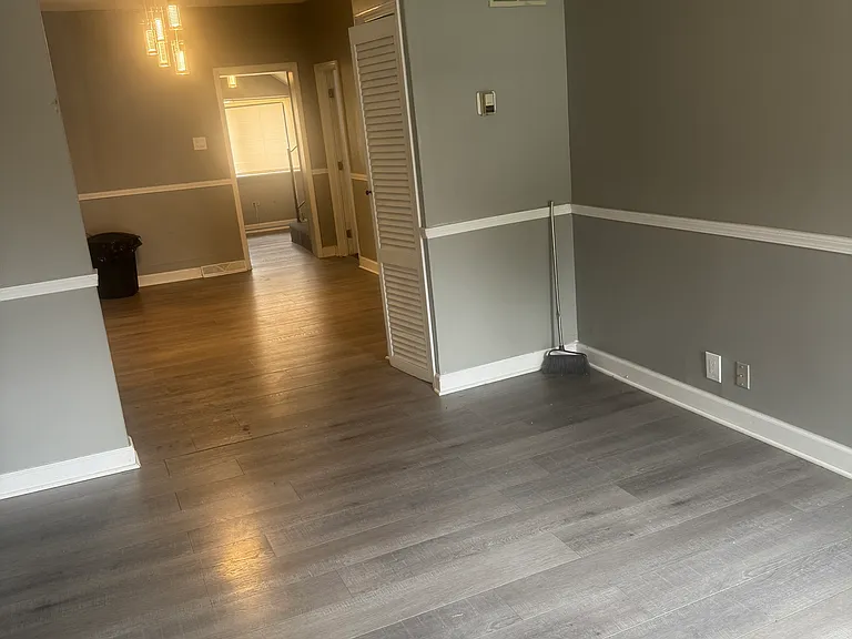 439 Pulaski Rd — Photo 5