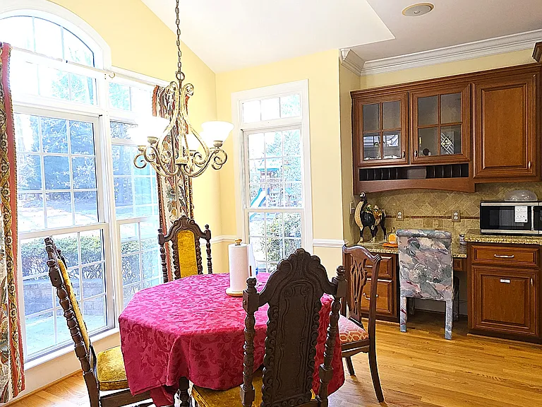 1216 Dorleath Ct — Photo 18