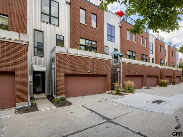 1226 Marcy Plz, Omaha, NE 68108