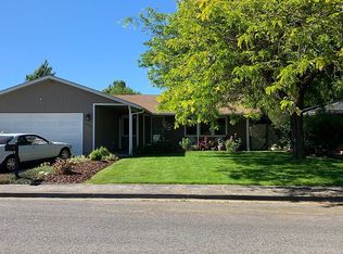 634 Hemlock Ave, Central Pt, OR 97502
