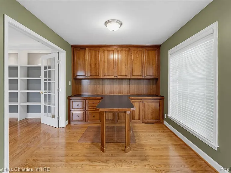 1688 Northlawn Blvd — Photo 8