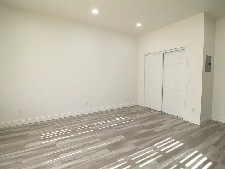 Westmoreland Apartments LLC — Photo 13