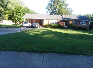 1044 Oakview Rd, High Point, NC 27265