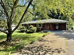 102 Patterson St, Paris, TN 38242