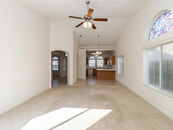5th image of 188 S Apricot Ave