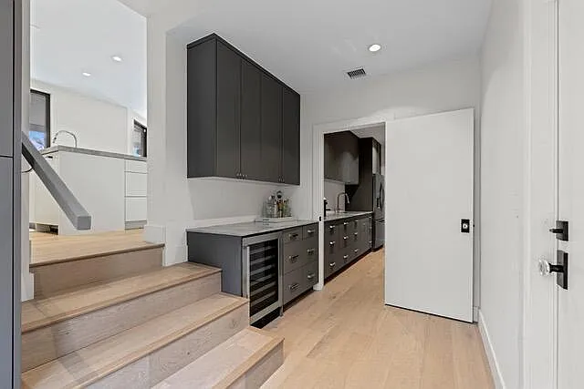 21 Duke Dr — Photo 5