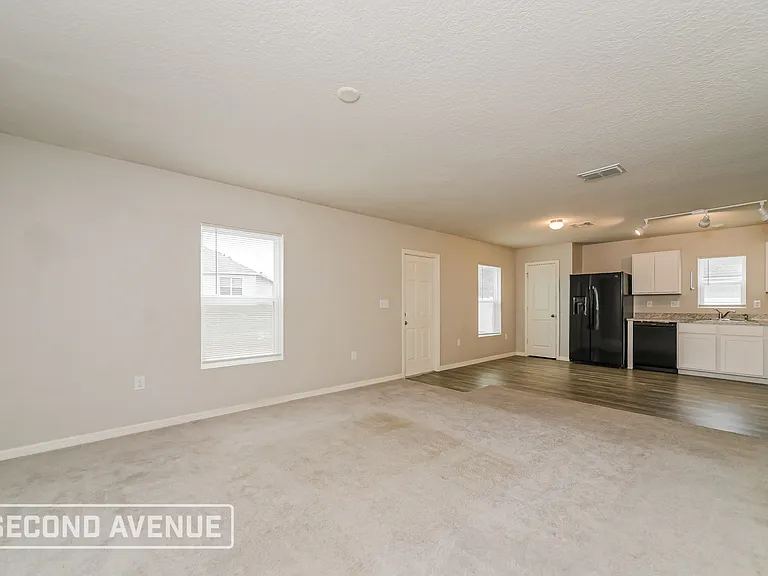 245 Gladiola Ct — Photo 2