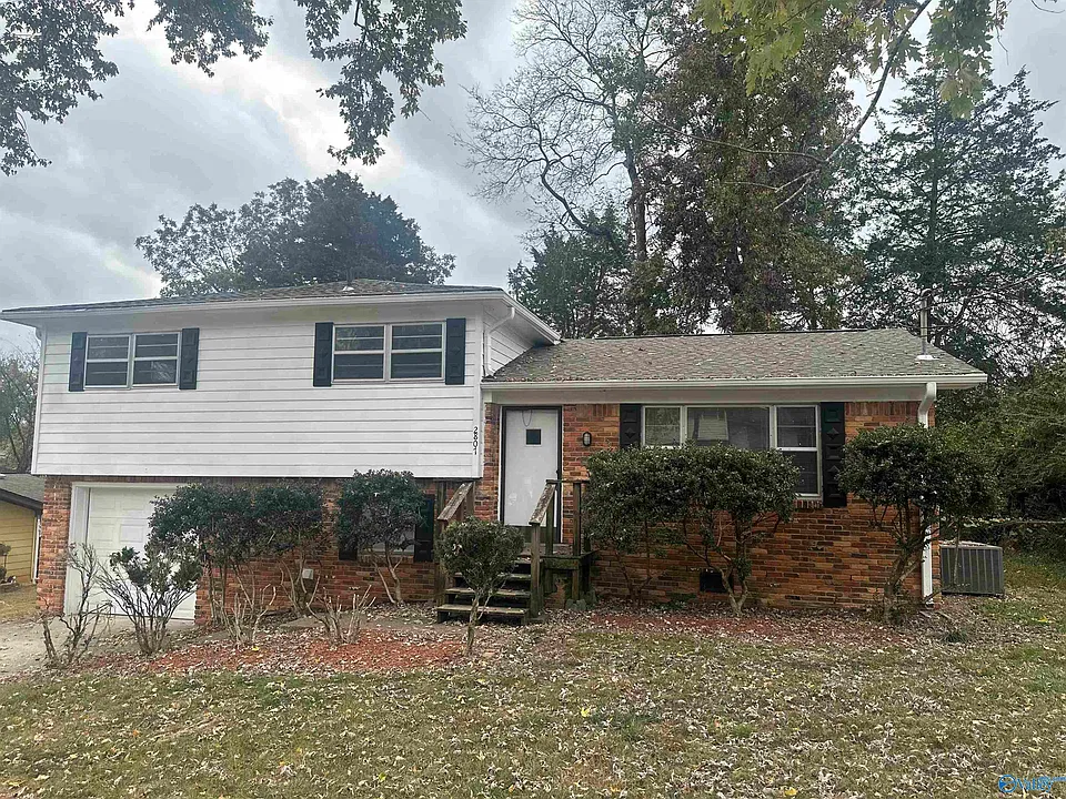 2807 Hilltop Ter NW