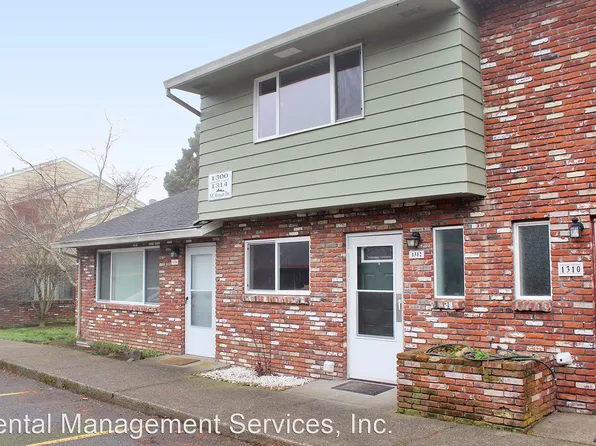 1312 NE Hogan Dr, Gresham, OR 97030