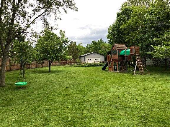 2nd image of 26525 Fort Meigs Ct