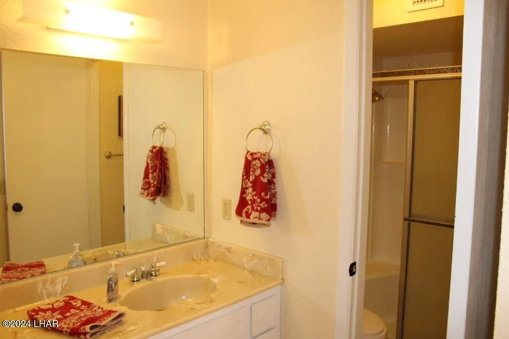 2 bed, 2.5 bath, 1290 sqft, $1,900 — Photo 4