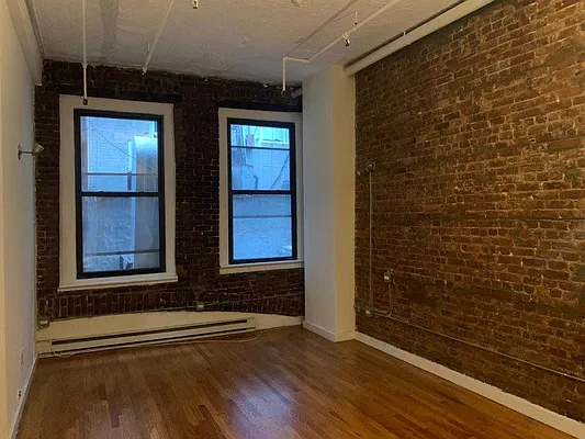 Rented by Tip Top Realty Corp | media 15