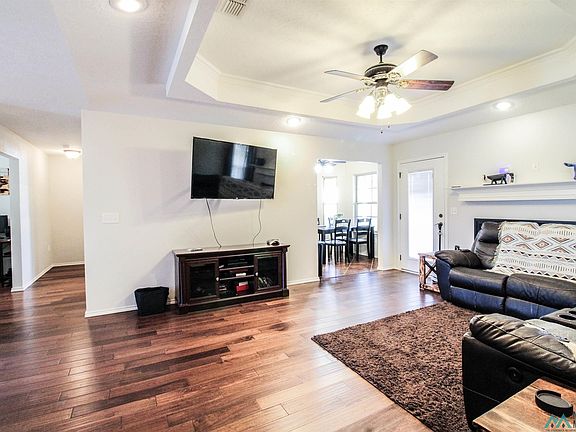 4th image of 2225 Boxwood Cir