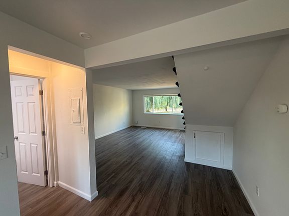 5th image of 5639 N 49th St