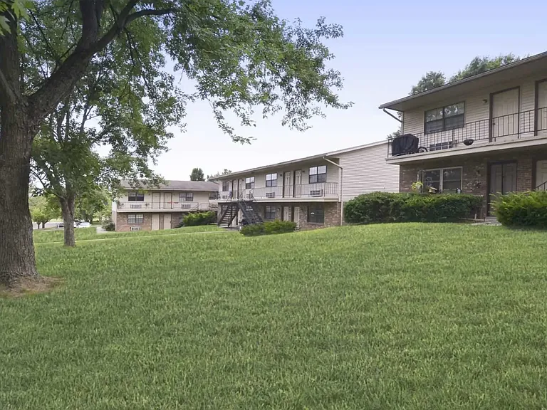 Westwood Apartments — Photo 17
