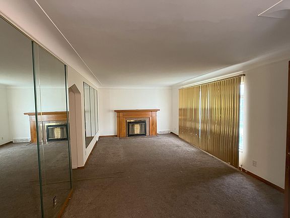 5th image of 7177 W Outer Dr