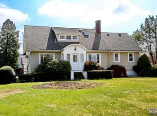 116 Black Oak Ridge Rd, Wayne, NJ 07470