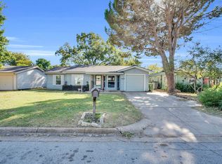 753 Cullum Ave, Hurst, TX 76053