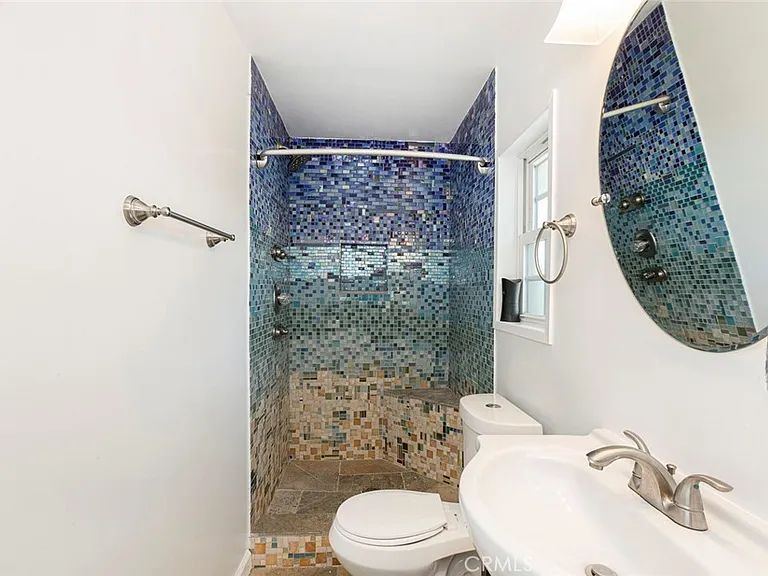 7820 Lasaine Ave — Photo 12