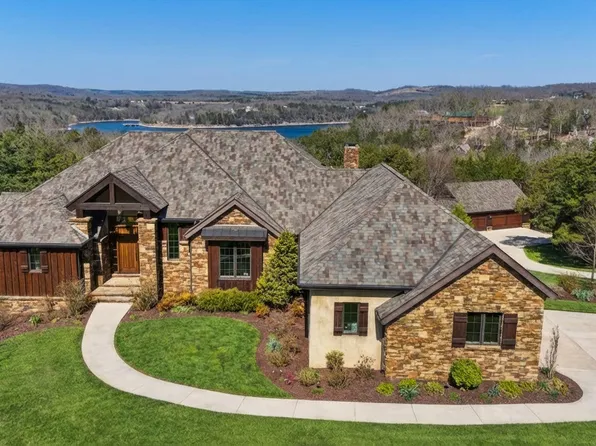 71 Lodge Cir, Galena, MO 65656