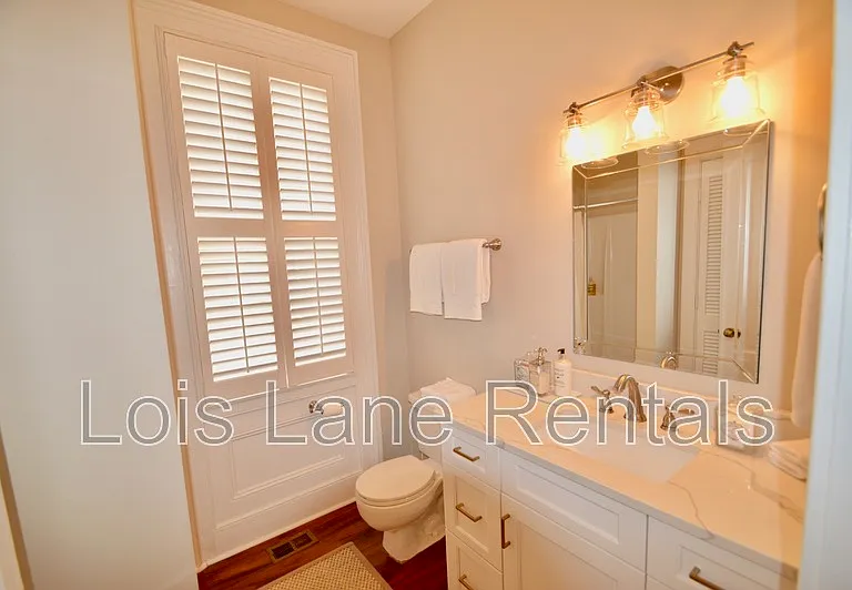 168 Broad St #A — Photo 10